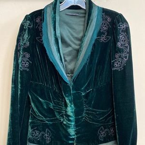 Elie Tahari Velvet Green Embroidered Vintage Jacket.